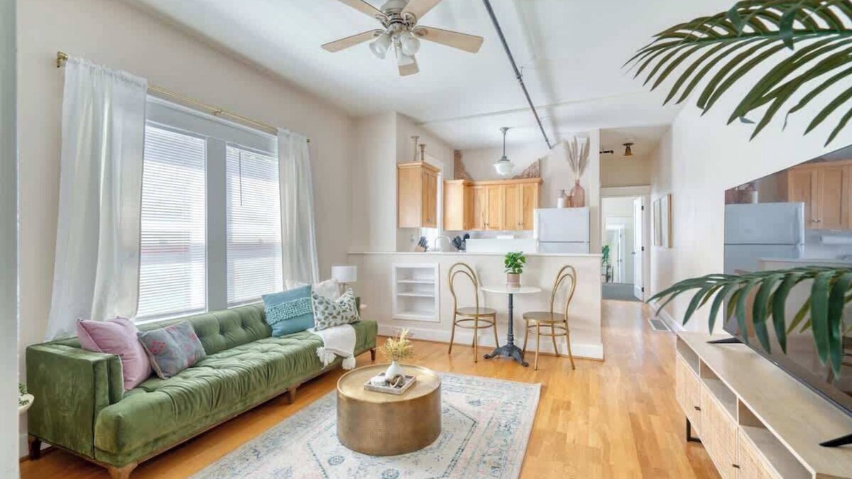 Overlook Apartment | Historic Mississippi - Live Music & Local Shops