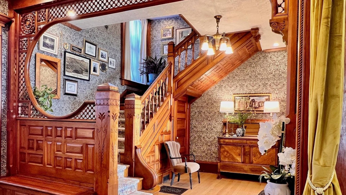 Helena West Side House | Historic Montana Manor