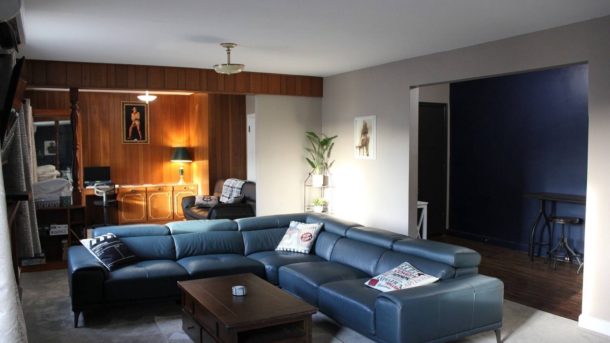 Miles City Apartment | Historic Montana Theater-Movie Themed Apartment