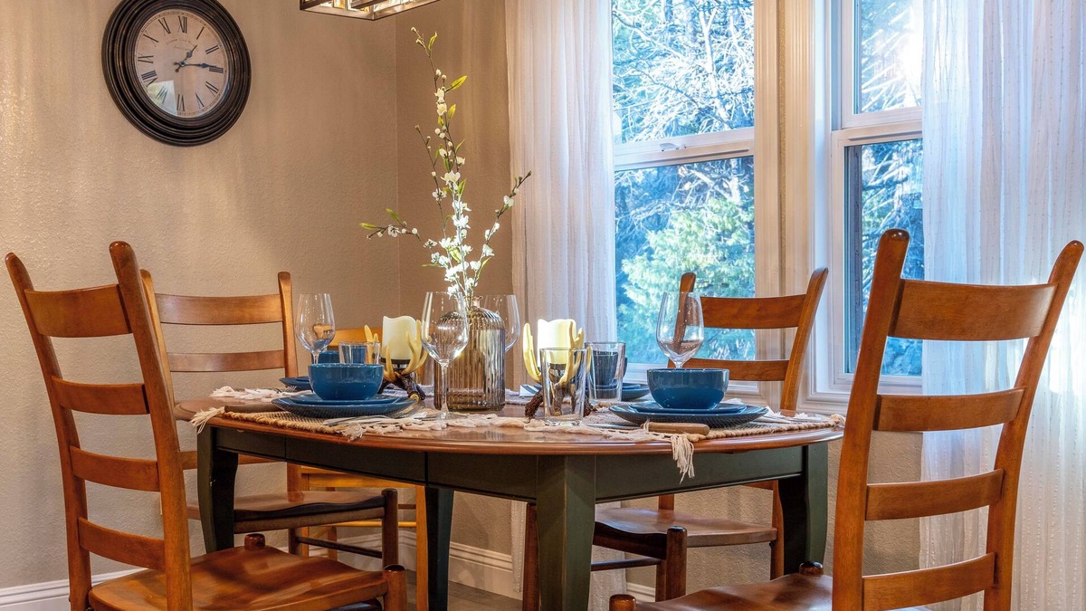 Iowa Hill Cabin | Historic Mountain Retreat - Close to Boreal