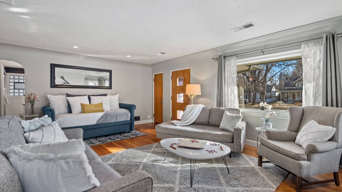 Old Town West Apartment | Historic Mountain Ave Bungalow – Walk Everywhere!