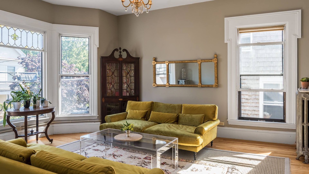 Portland Apartment | Historic Munjoy Hill Retreat-Rooftop Water Views!