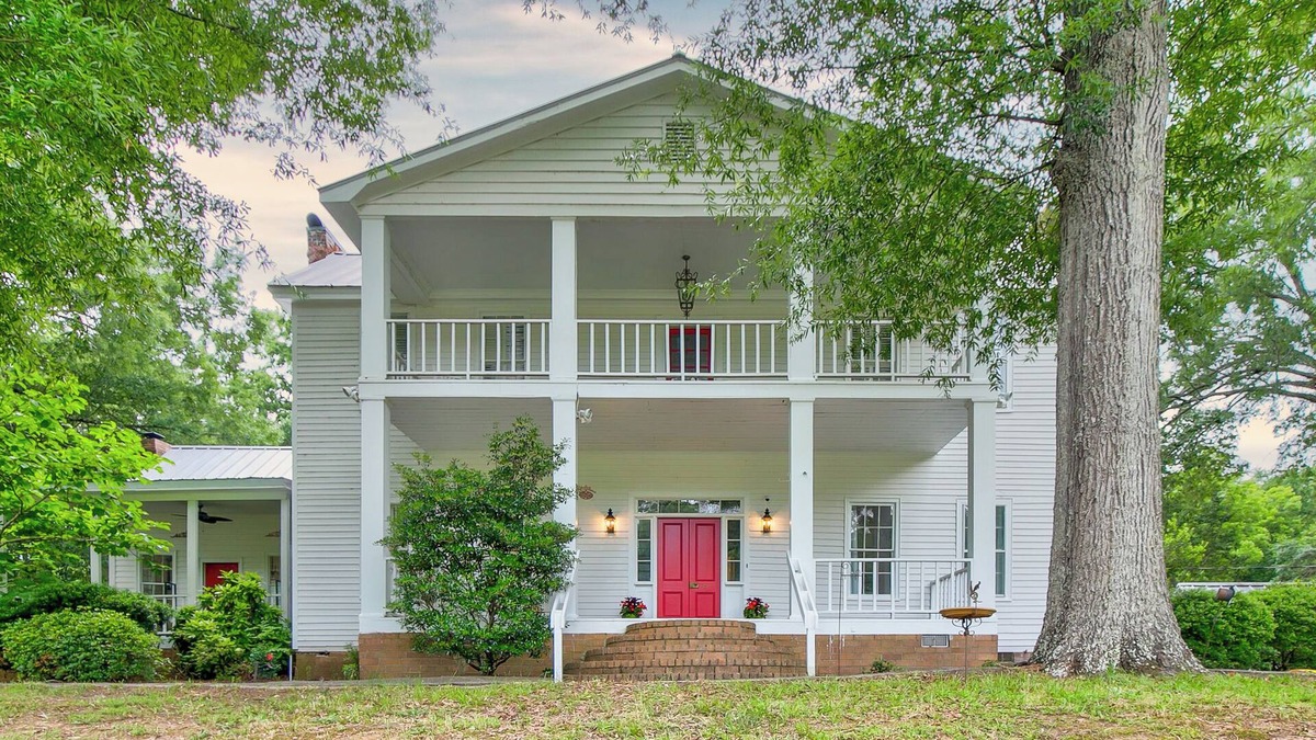 Pomaria Other | Historic Oakland House -Beautifully Restored 1820s Farmhouse 4 Beds with Pool