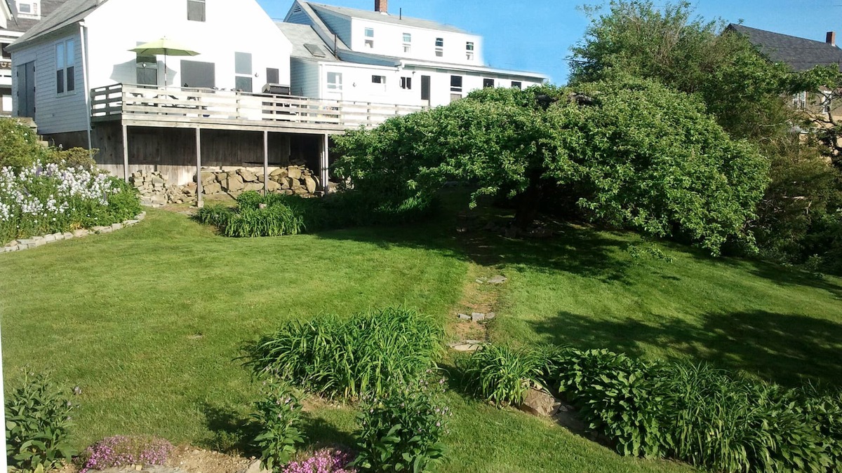 Port Clyde Cottage | Historic Oceanfront Maine Village Year-Round Retreat, Gameroom + Water Access