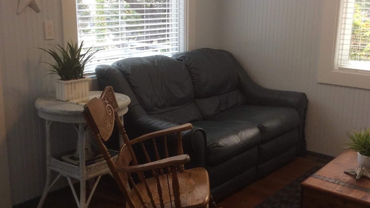 Lincoln City House | Historic Oceanlake Cottage in Lincoln City, OR