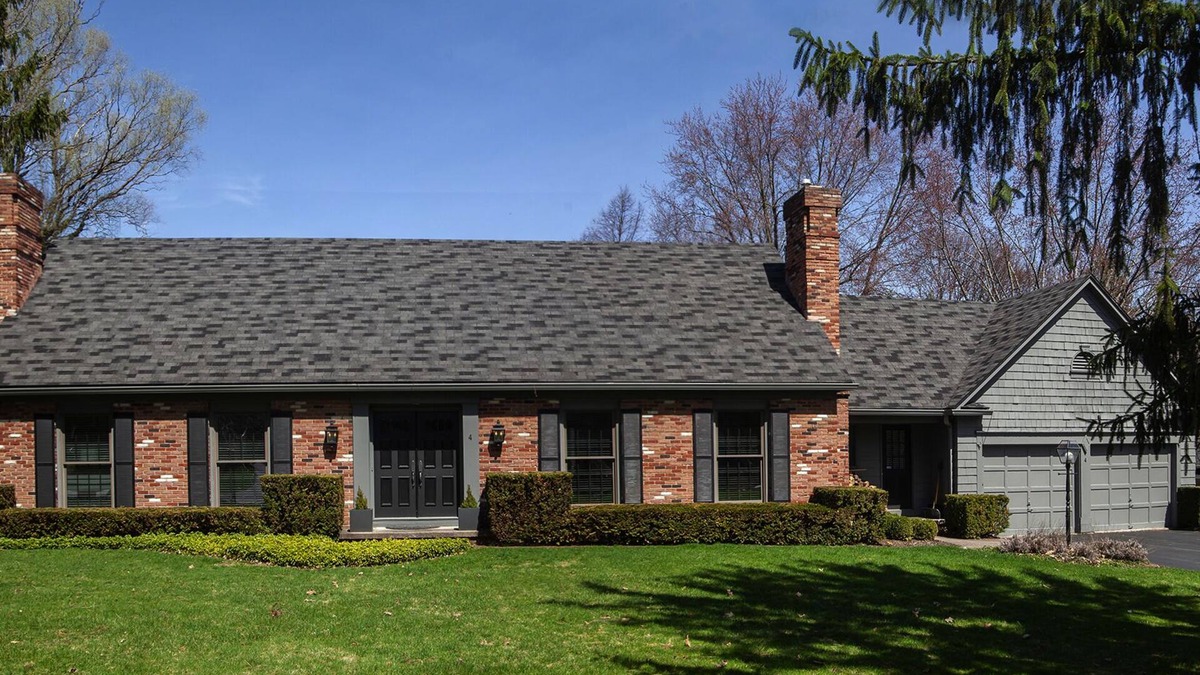 Pittsford House | Historic Pittsford location. Private guest suite