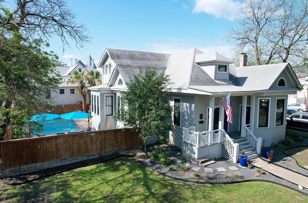 Midtown House | Historic pool home in desirable area near downtown