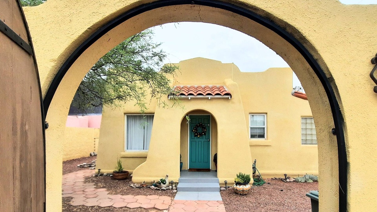 Rincon Heights House | Historic private 3 bed 2 bath, Walk to the University.