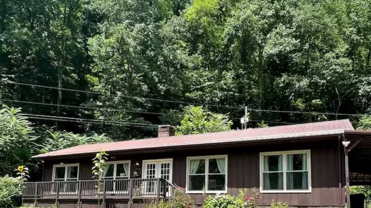 Wendover House | Historic Property in Hyden KY