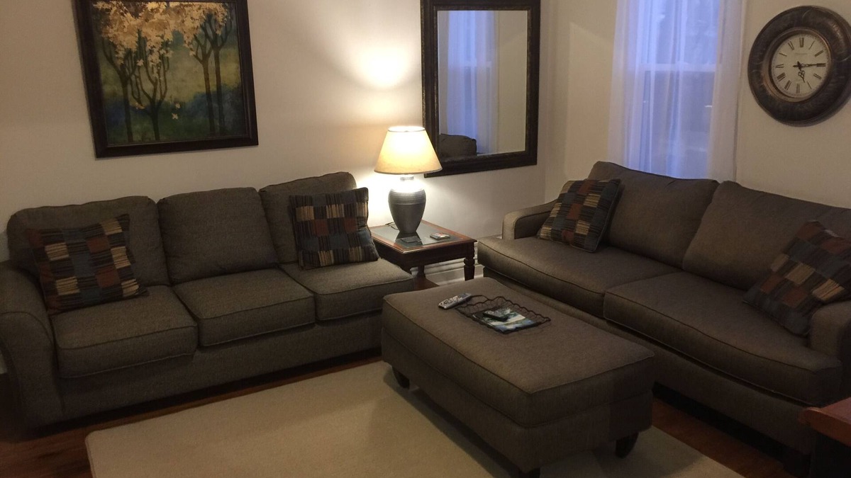 Port Huron Apartment | Historic Queen Anne Home In The Heart Of Port Huron