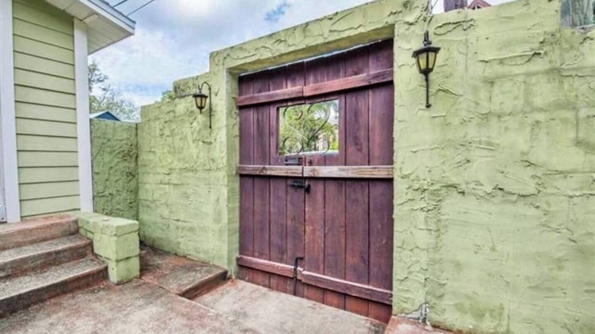 Downtown Historic District House | Historic Recording Studio