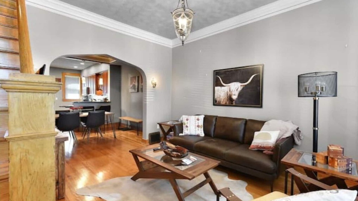 Little Italy House | Historic Rowhome in Downtown-Little Italy