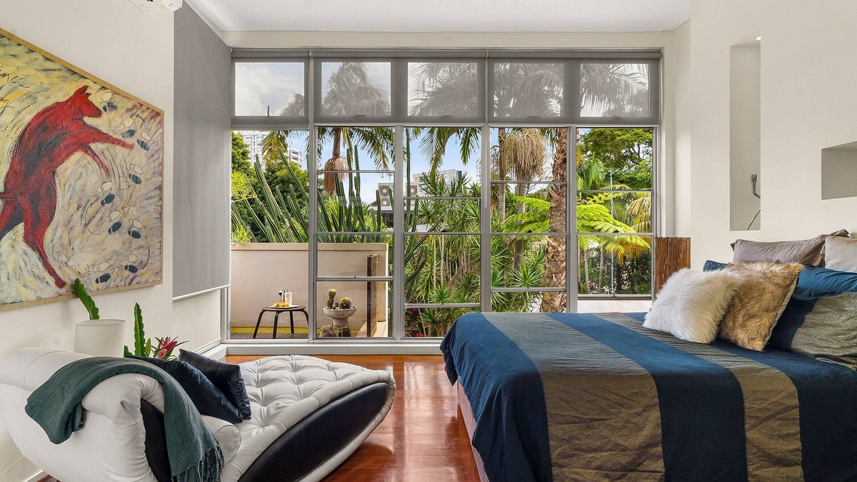 Redfern House | Historic sandstone home with designer interior & tropical garden. pets welcome!