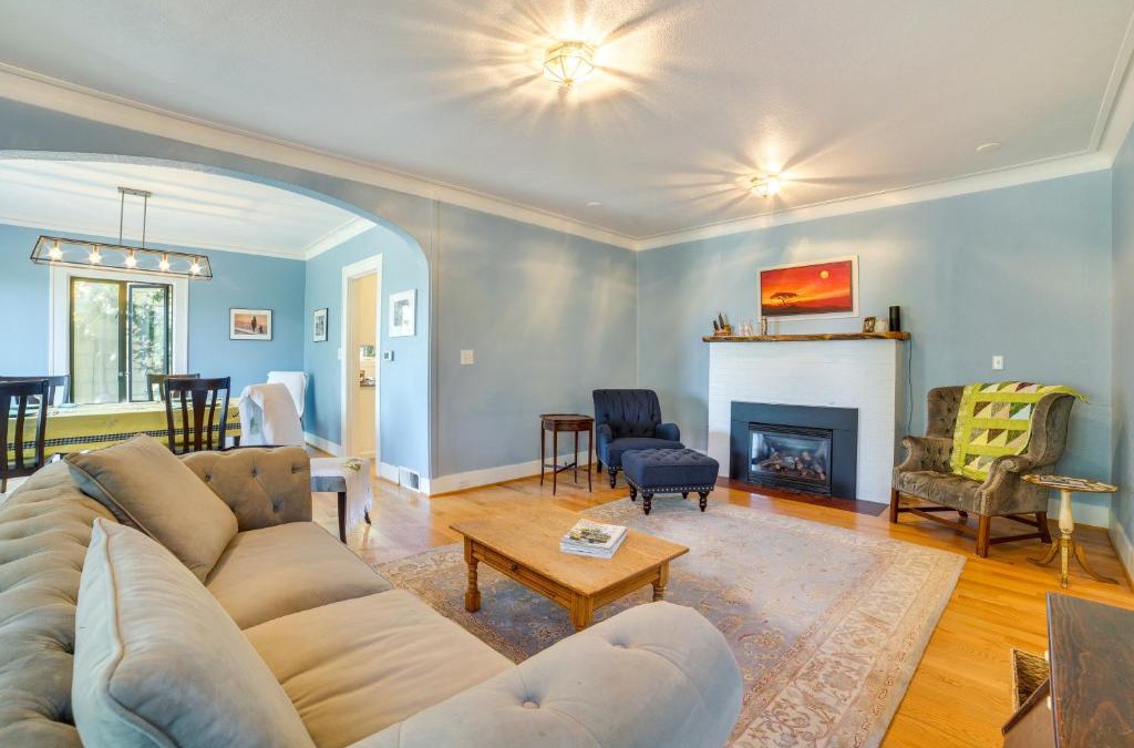 Seattle Metro Area House | Historic Seattle Vacation Rental in Seward Park!