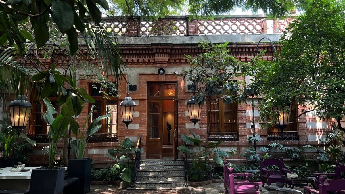 San Miguel Chapultepec Villa | Historic Serviced Villa in CDMX