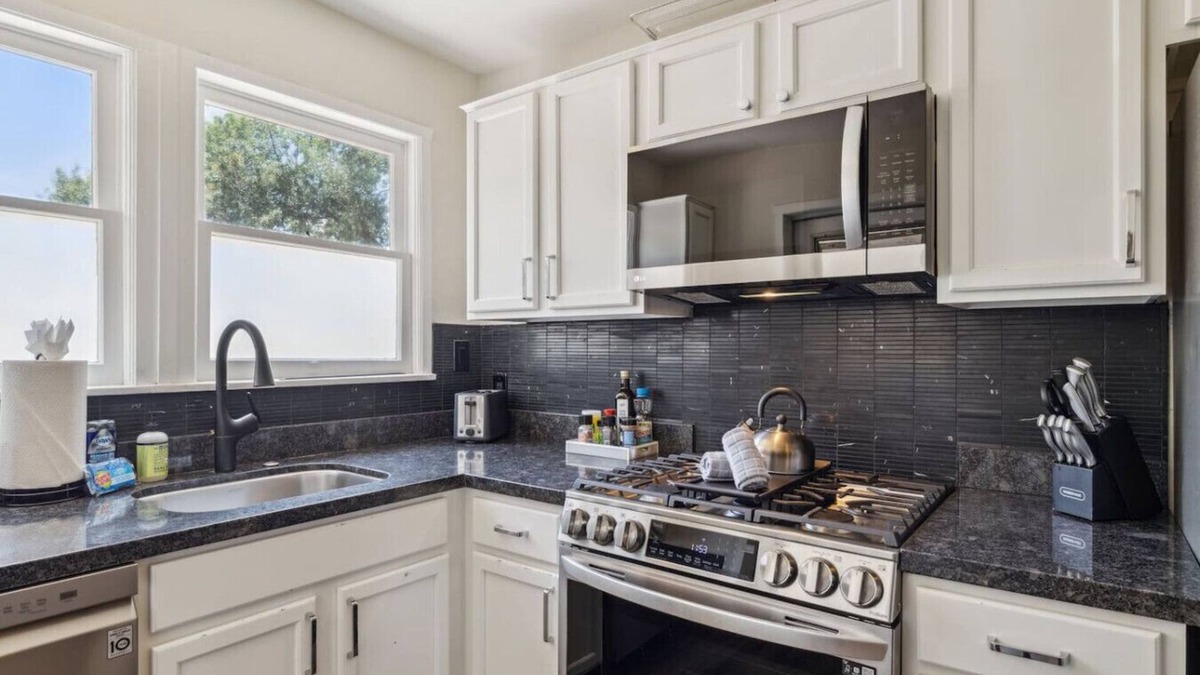 Maple-Ash House | Historic Speakeasy Inspired | 2 min walk to ASU