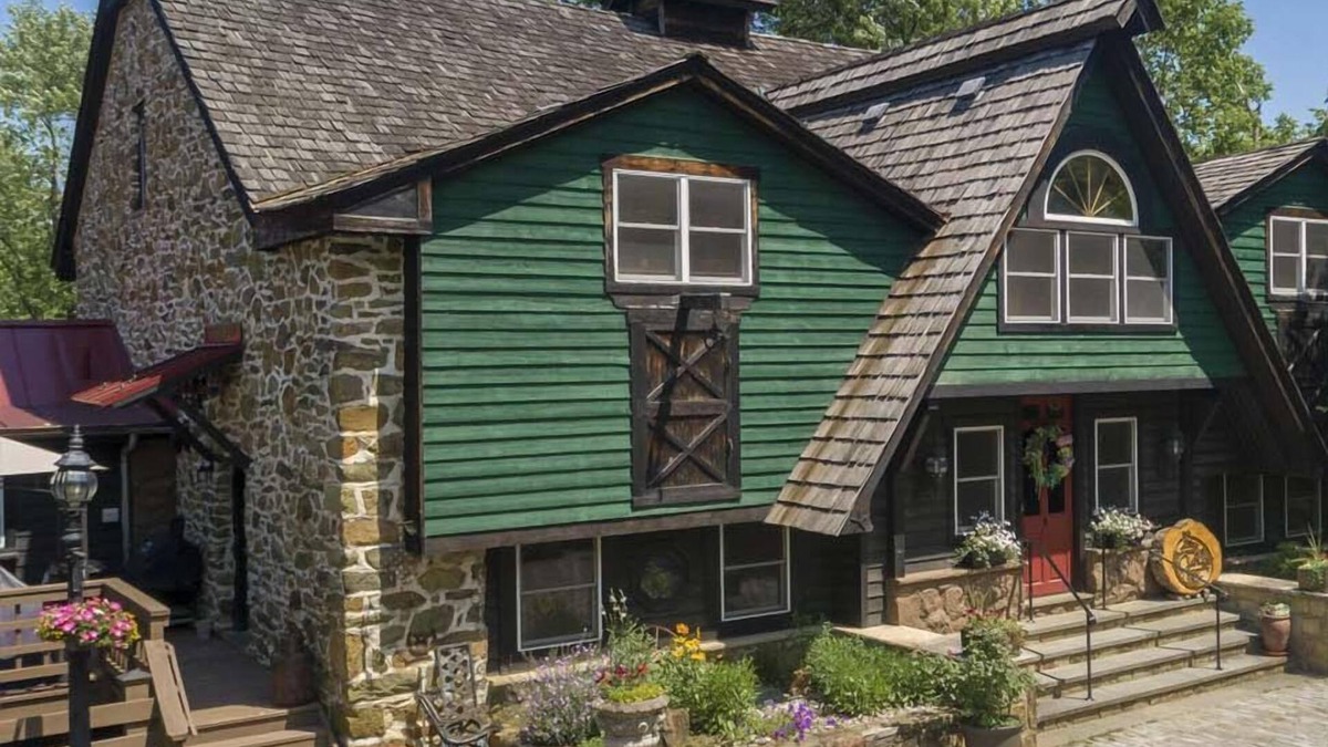 Blue Ridge House | Historic Stone Barn – Perfect for Gatherings!