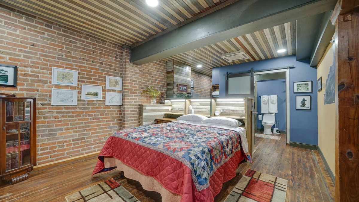 Texarkana Apartment | Historic Texarkana Studio Rental: Walk to Downtown
