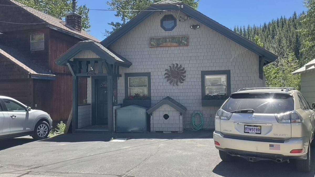 Downtown House | Historic Truckee River House