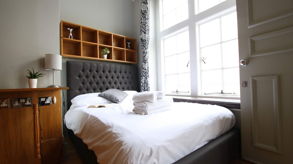 Bristol Old City Apartment | Historic two bed apartment in the City Centre