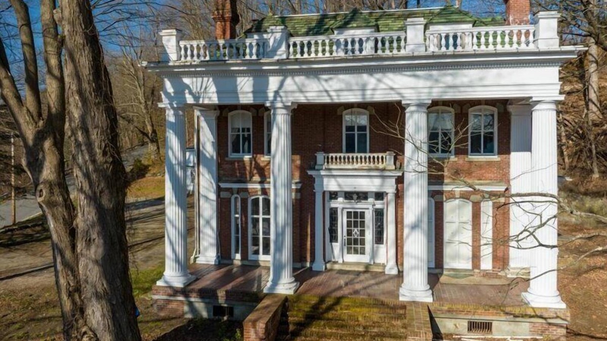 Springfield House | Historic Vermont Mansion Ideal 4 Retreats & Events