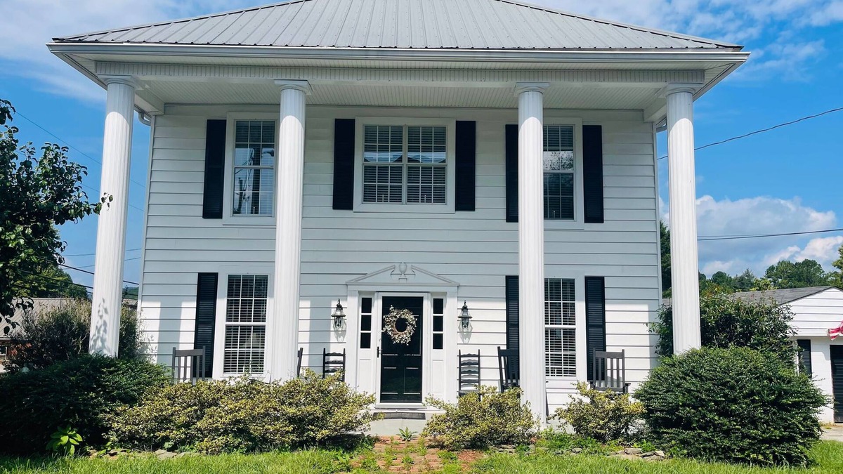 Ducktown House | Historic Victorian Home Downtown