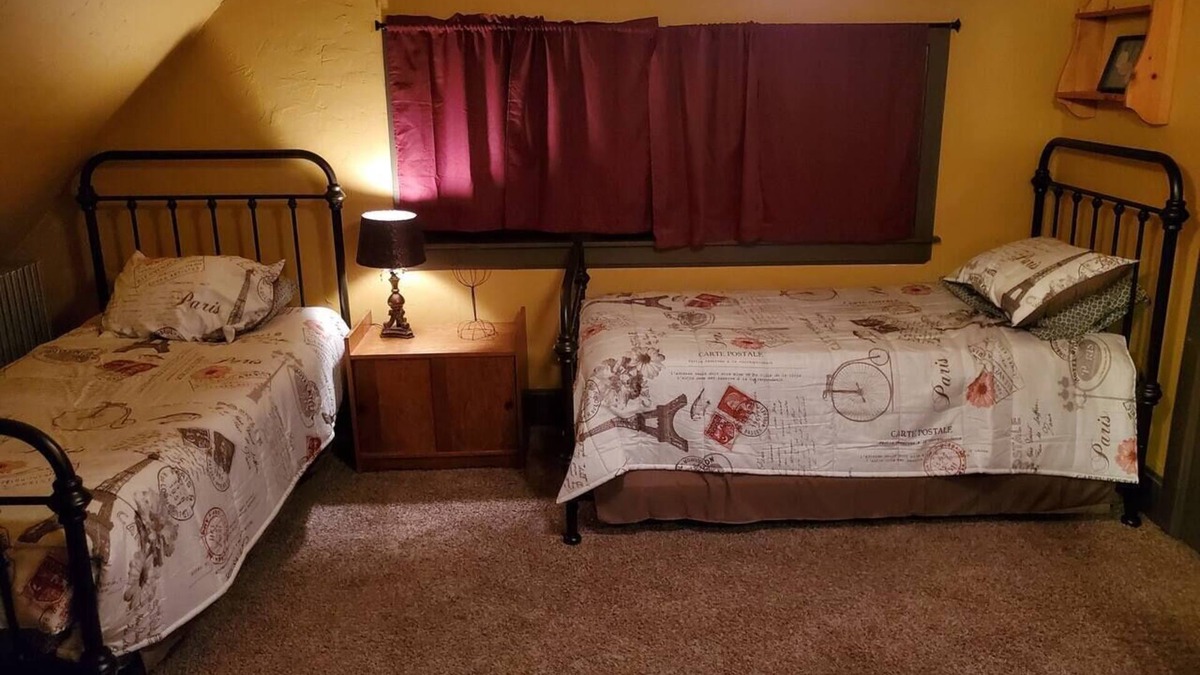 Sioux Falls Bed & Breakfast | Historic Victorian Inn North Loft
