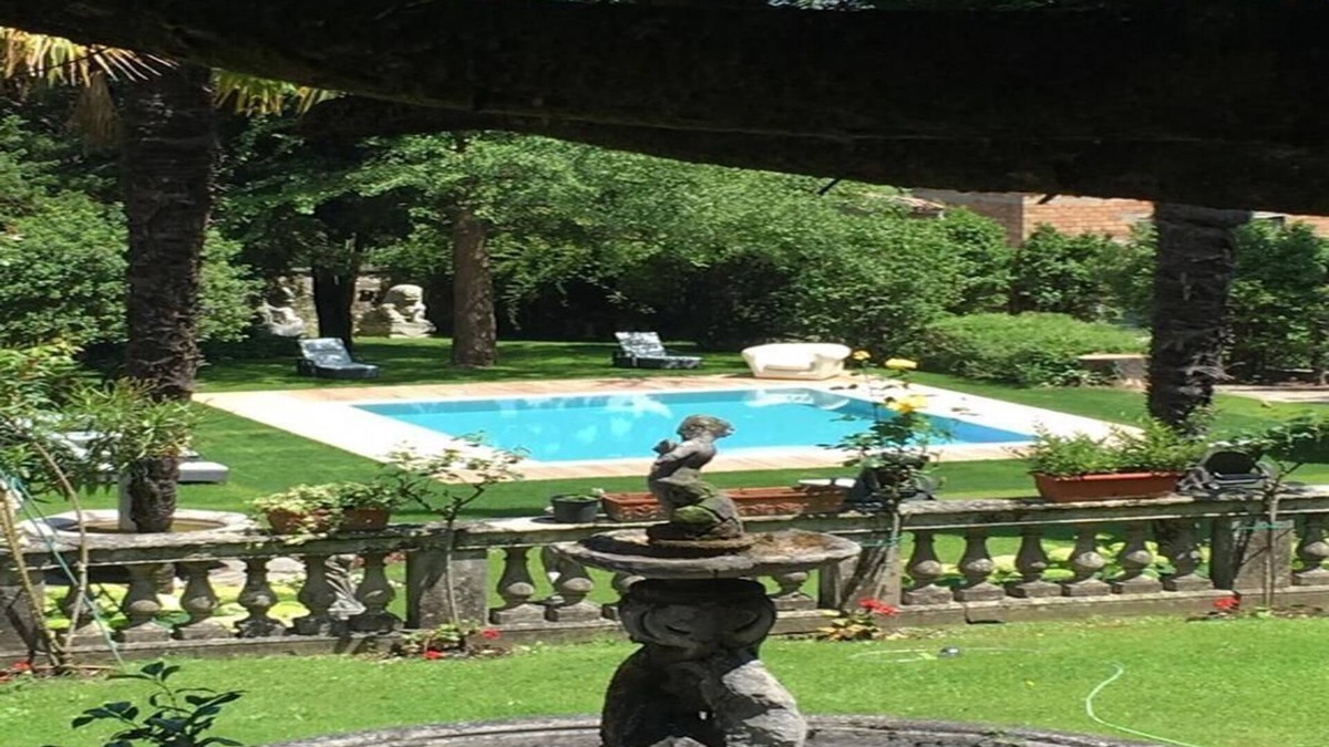 Riva del Garda Apartment | Historic villa, 1 km to the beach, 500m to the city, pool, sauna
