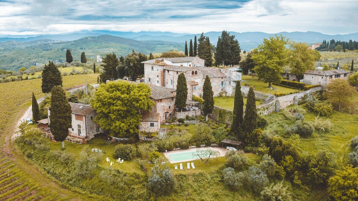 San Casciano in Val di Pesa Villa | Historic Villa-Farm with Vineyards & Olives Trees