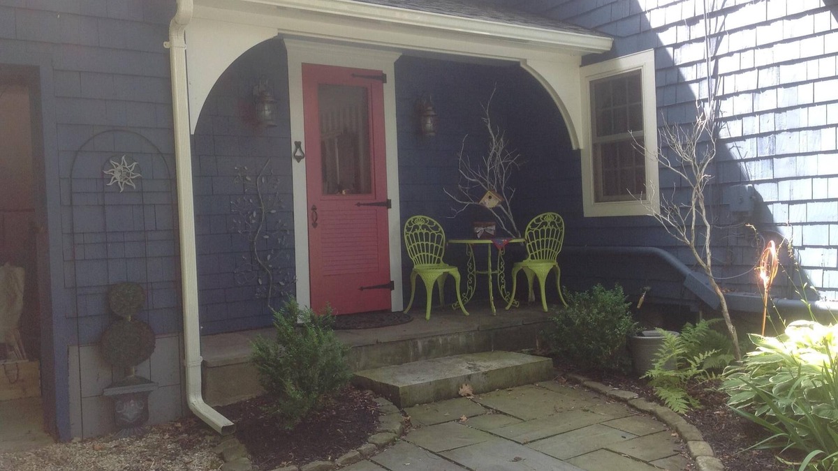 Warren House | Historic Warren/Kent Home