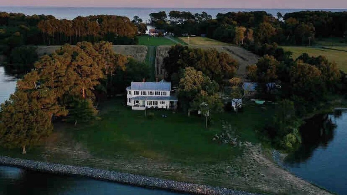 Reedville House | Historic Waterfront Farmhouse, Private Beach Access