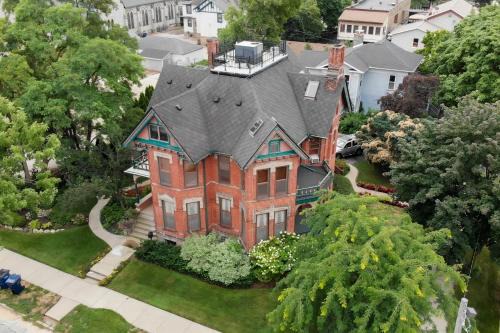 Bay City Bed & Breakfast | Historic Webster House Bed and Breakfast Inn
