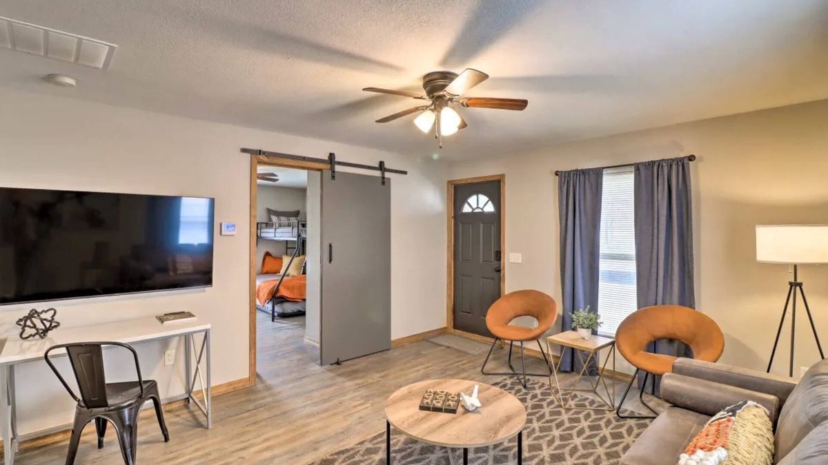 West Plains House | Historic West Plains Home: Walk to MSU + Dtwn