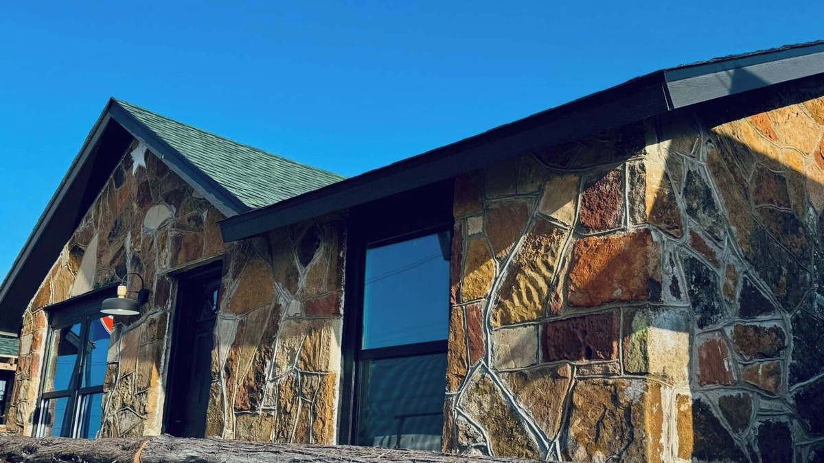 Ranger Cabin | Historical 1930's Lodge on Ranger Hill w/Pool. Hour-ish from FTW!