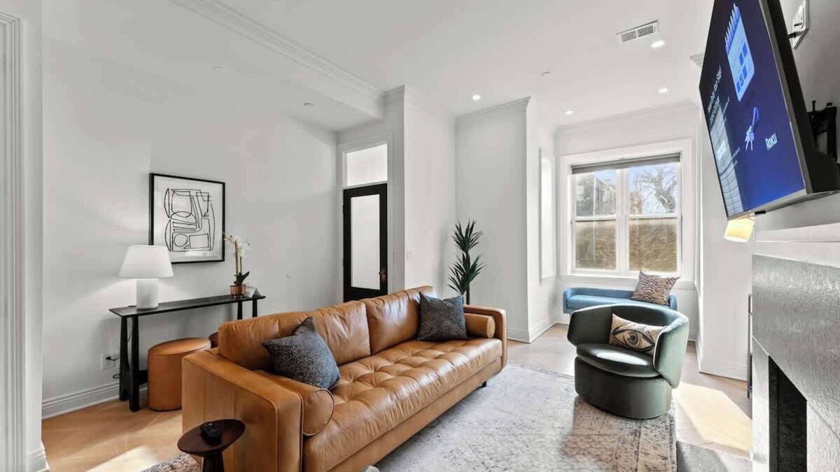 Eckington House | Historical DC Luxury Home | 5BR/3.5BA Bloomingdale