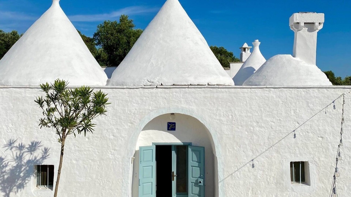 Fasano House | Historical holiday property Borgo Fianco a Fianco with sea views