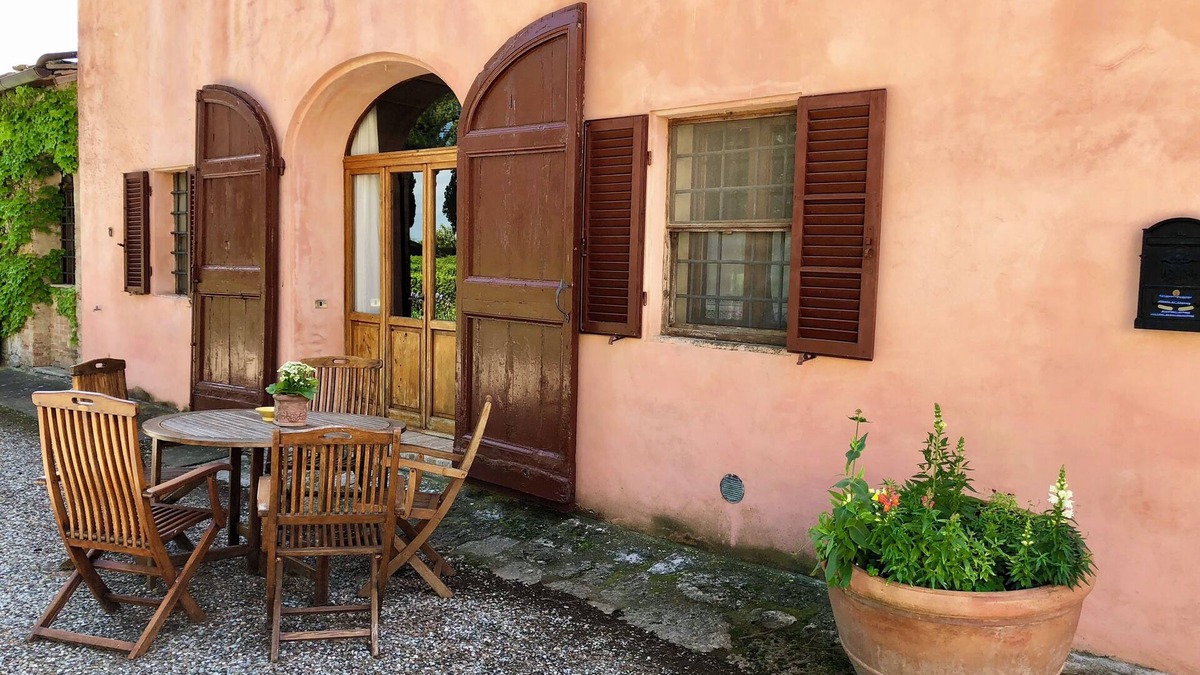 Ville di Corsano Apartment | Historical property in a Tuscan movie setting