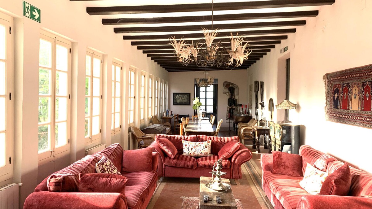 Saifores Villa | ⚜️ Historical Spanish Mansion🍷 Vineyards ⛱ Beaches