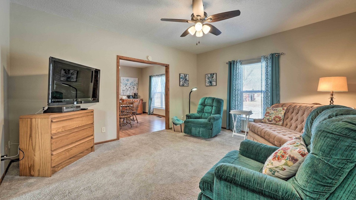 West Mineral House | Historical West Mineral Escape w/Porch!