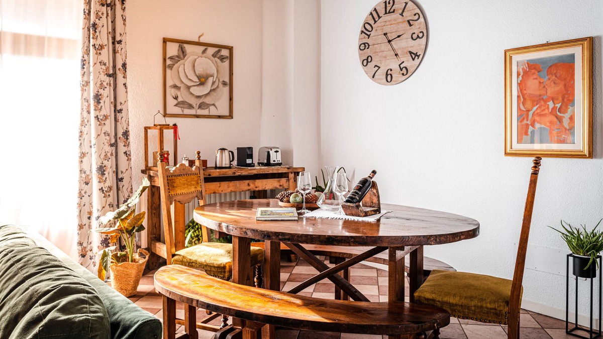 Villa di Tirano House | Historical Wine Retreat around vineyards, fews steps from Bernina Express