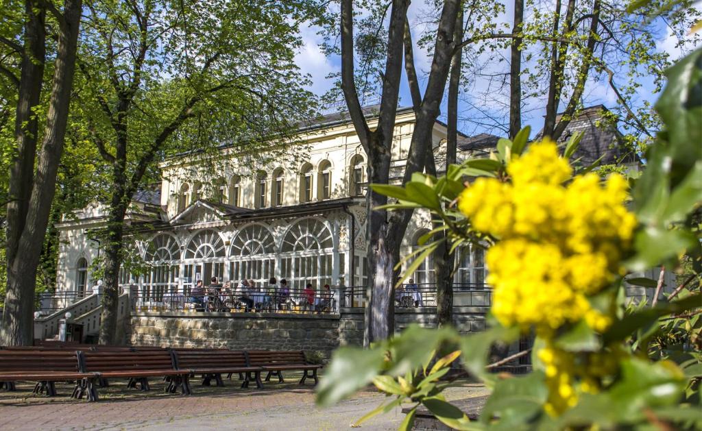 Karvina Hotel | Historické Lázně Darkov