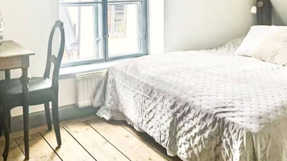 Gamla Stan Apartment | Historisk takvåning i gamla stan