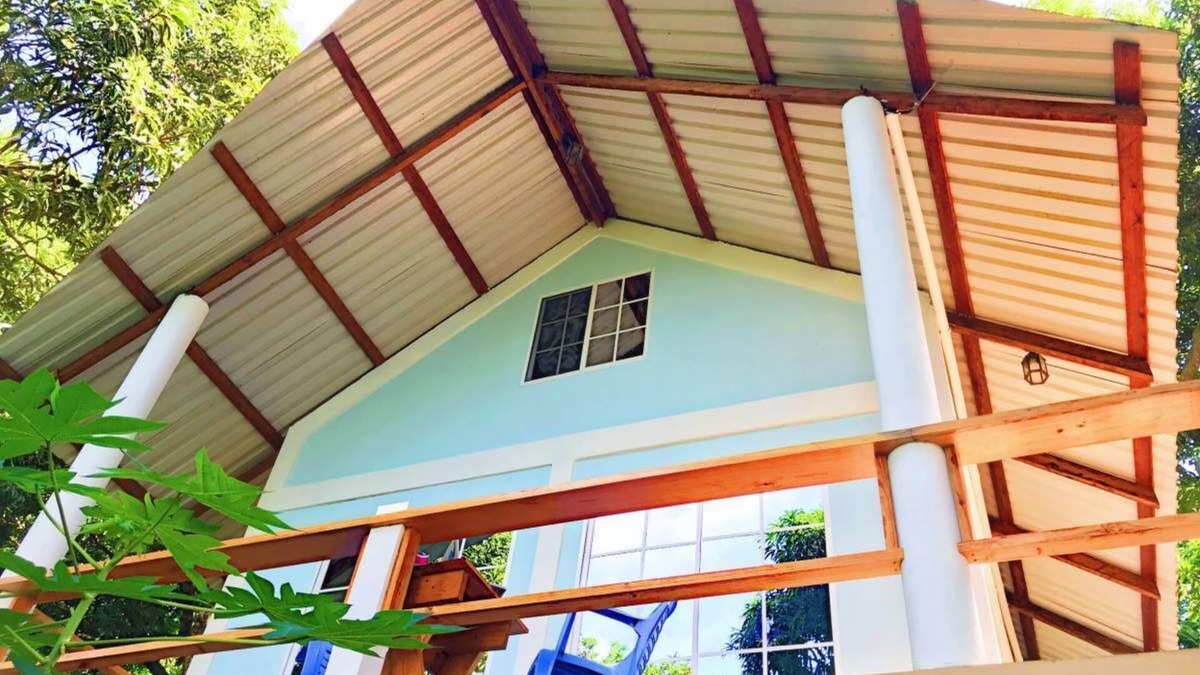 Corn Island House | HiUP Treehouse Cabin - Ocean Views - By Best Beach - Private