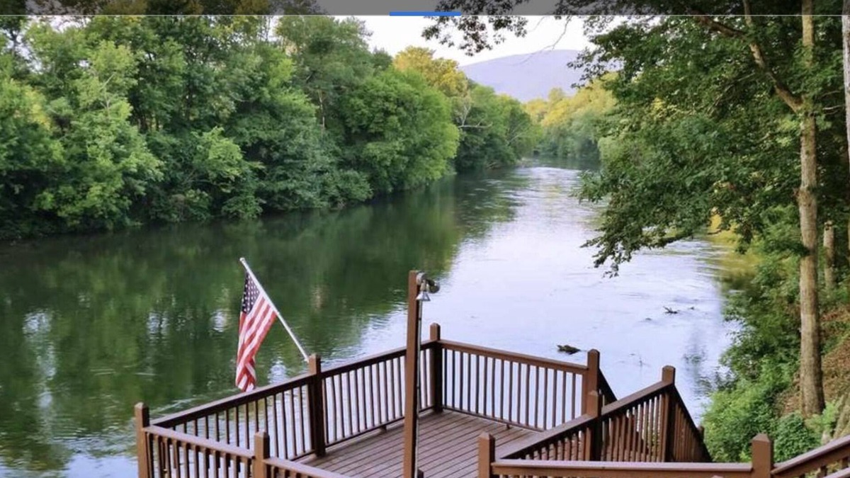 Benton House | Hiwassee River front 4BR 2 Full Baths 2 half baths, screened porch, decks + dock