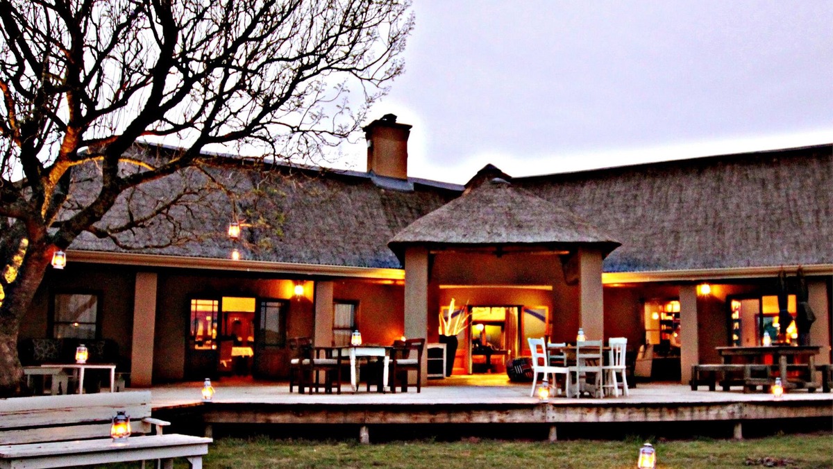 Paterson House | Hlosi Game Lodge - Amakhala Game Reserve