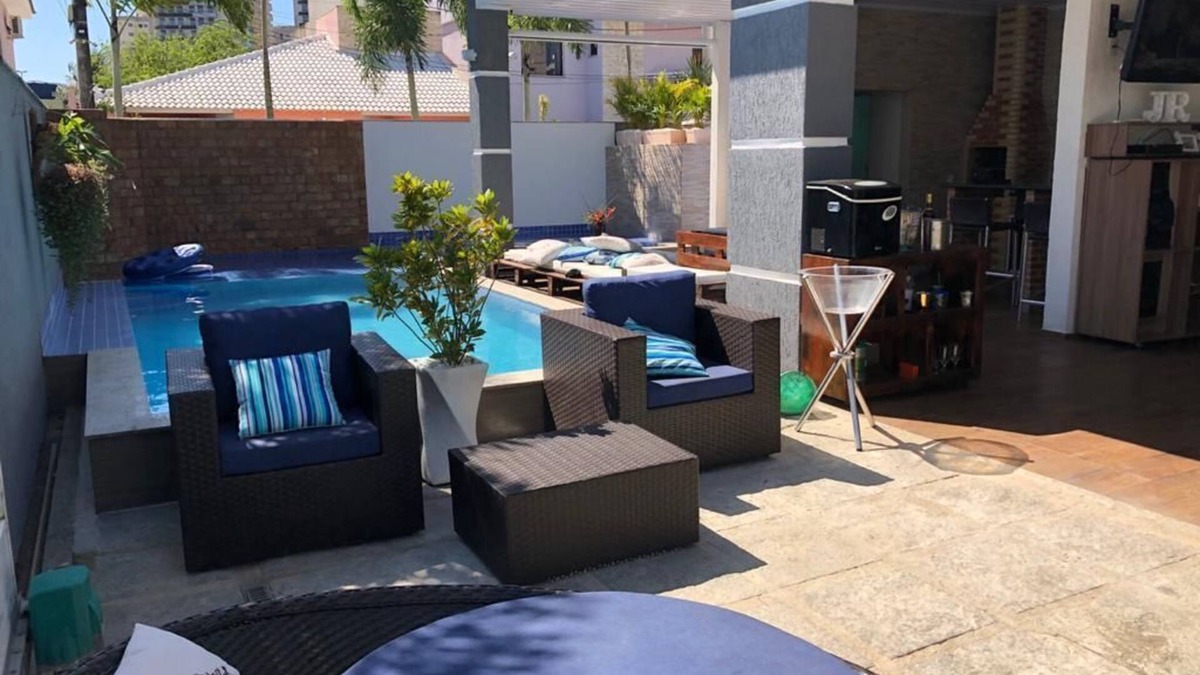Centro House | Holiday home with heated pool and whirlpool for up to 15 guests