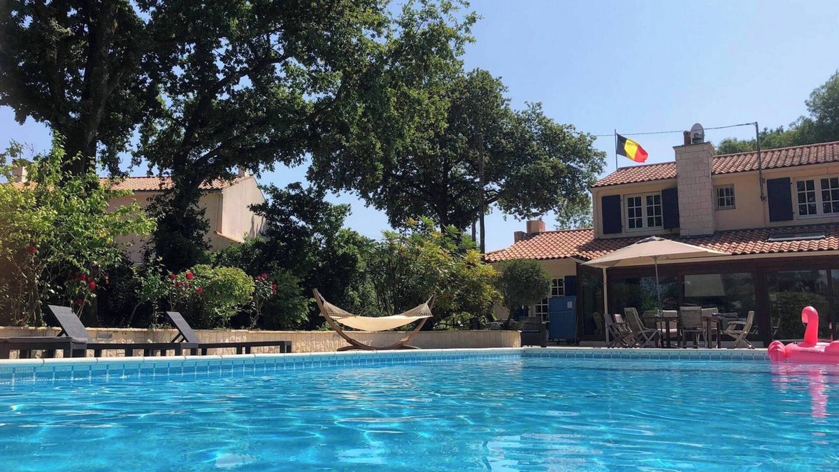 Saint-Georges-de-Pointindoux House | Homerez - House in Saint-Georges-de-Pointindoux