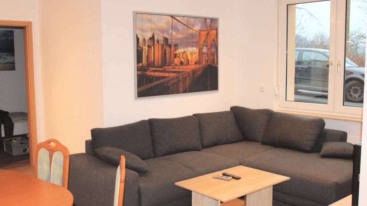Neuengonna Apartment | HÖ01 large apartment with dryer and washing machine