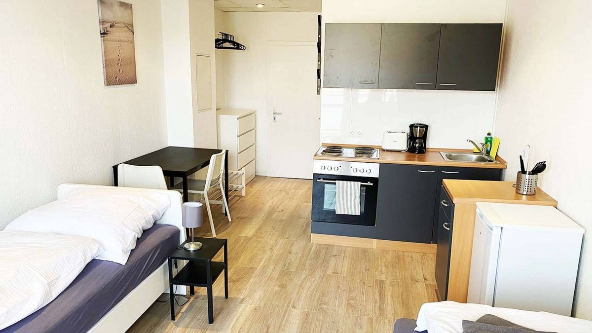 Wolfen Apartment | HÖ01 large apartment with dryer and washing machine