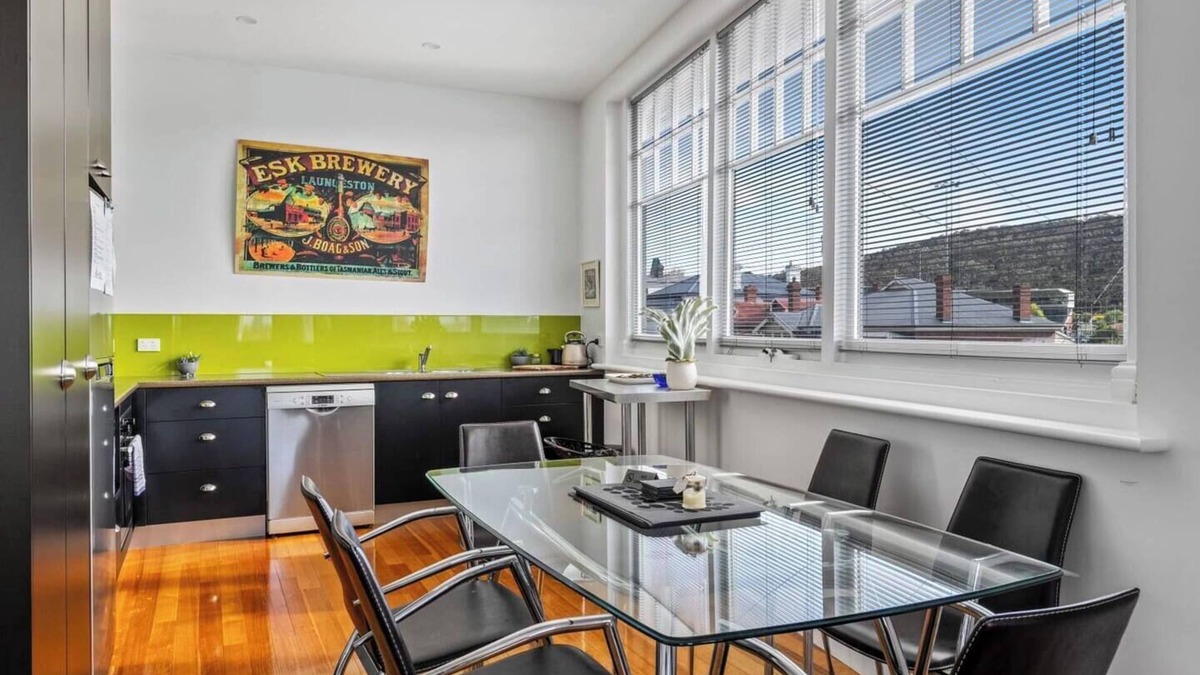 North Hobart Apartment | Hobart Character Scenic Views in Bustling Locale